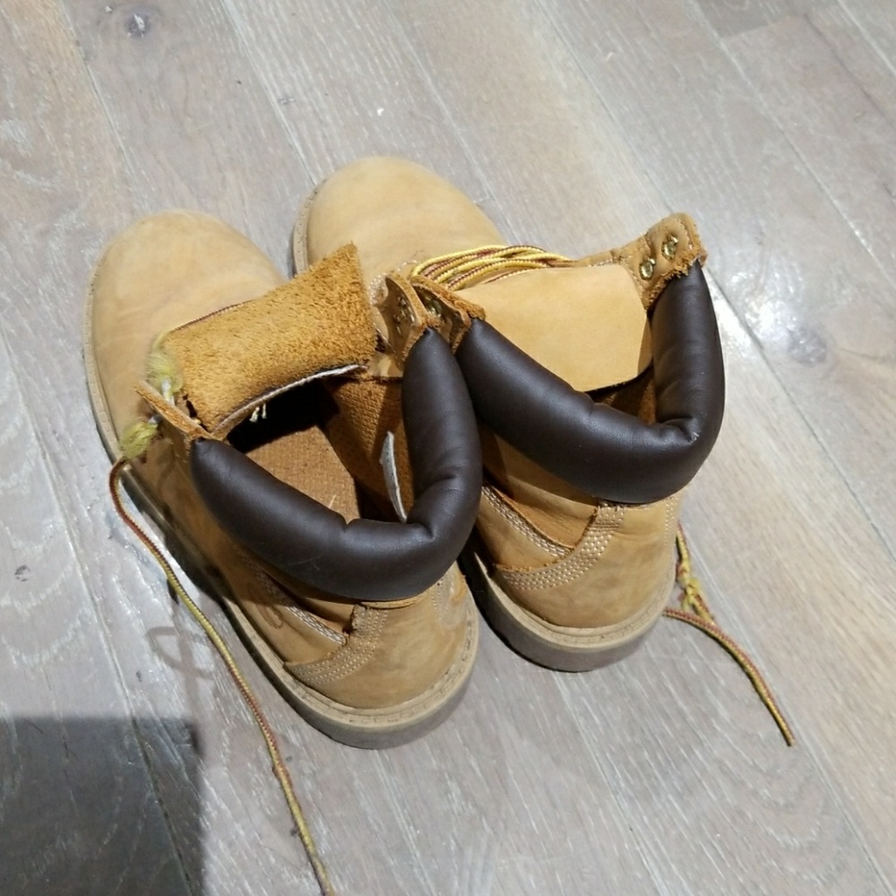 Boots - Picture 2 of 3